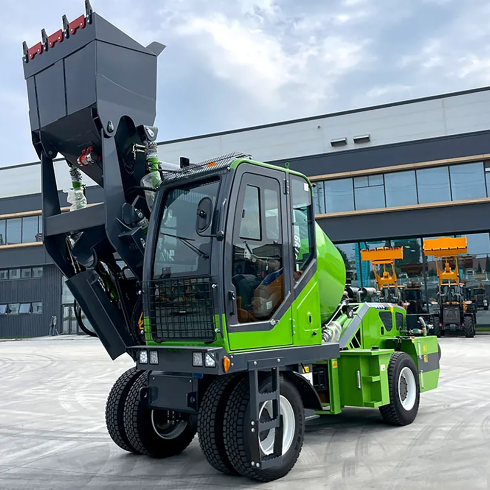 4 CBM Self-Loading Concrete Mixer