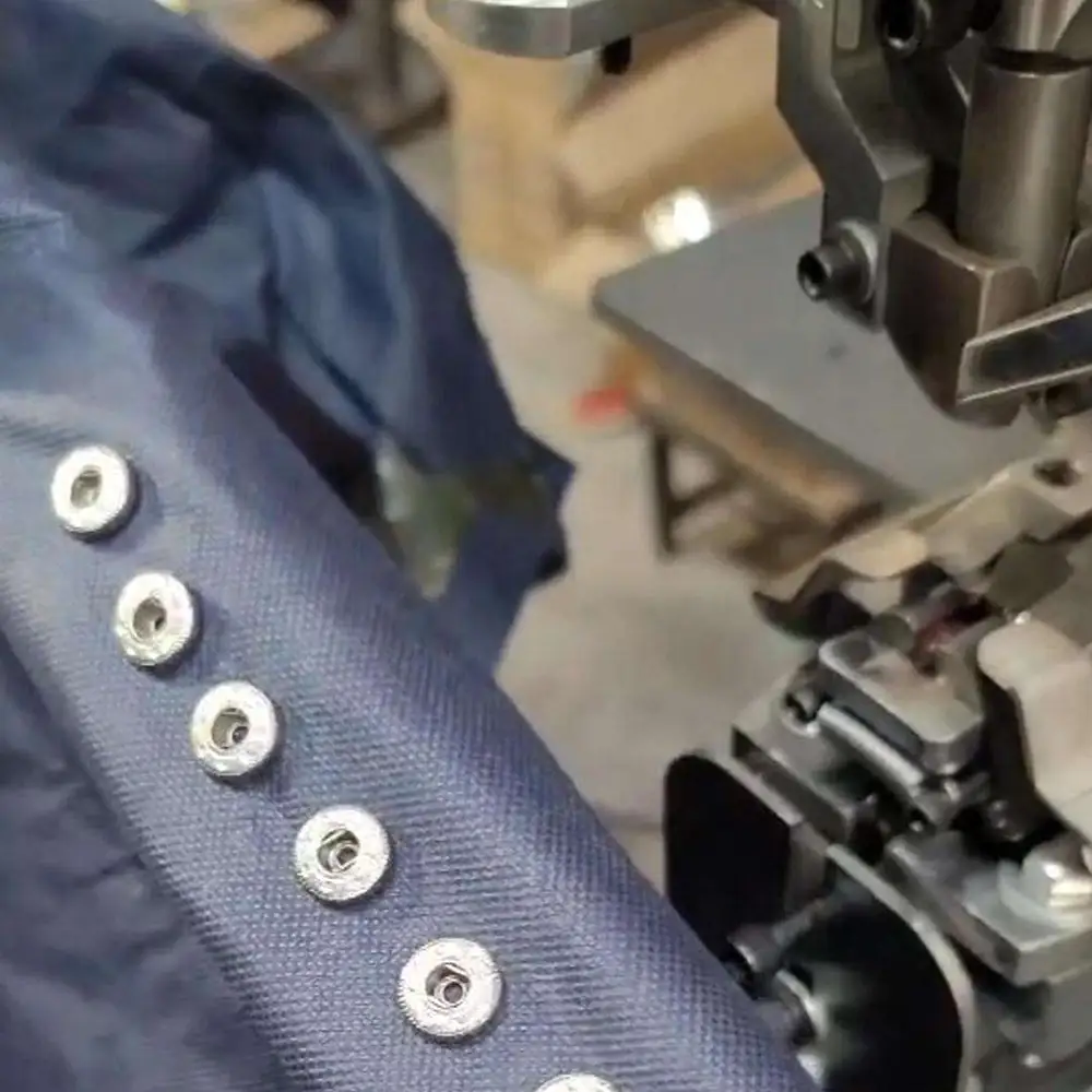 Metal Jeans Button Riveting Machine