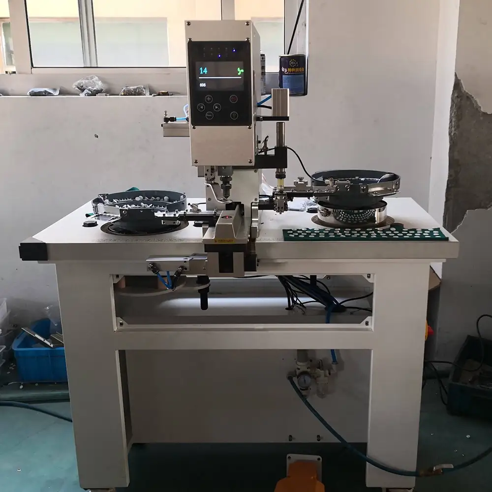 Automatic Button Mounting Machine