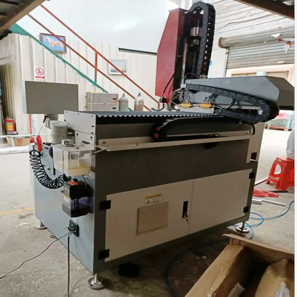 Automatic Metal Milling Machine