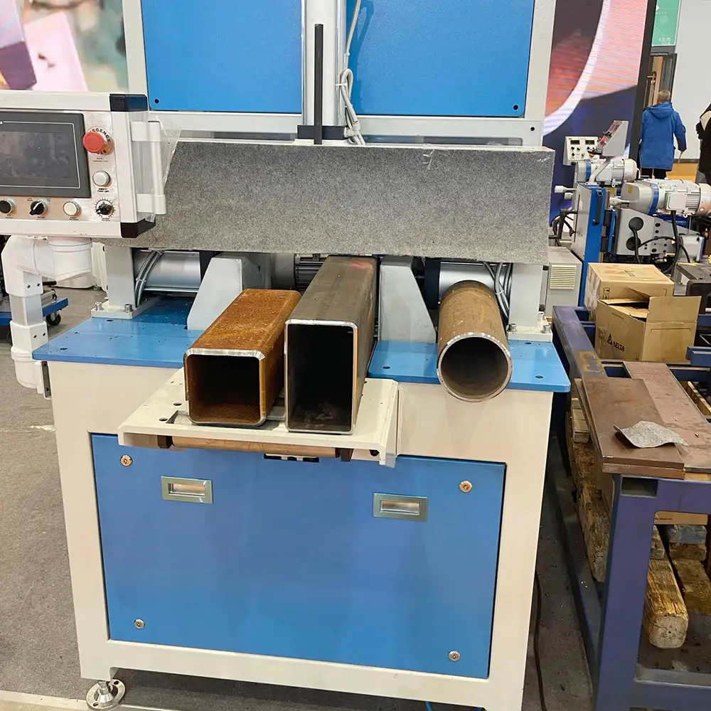 Round Pipe End Chamfering Machine