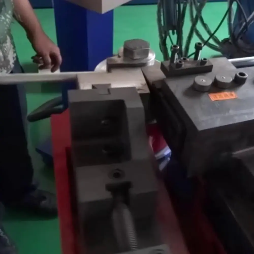 dw120cnc-hydraulic-pipe-bending-machine-3
