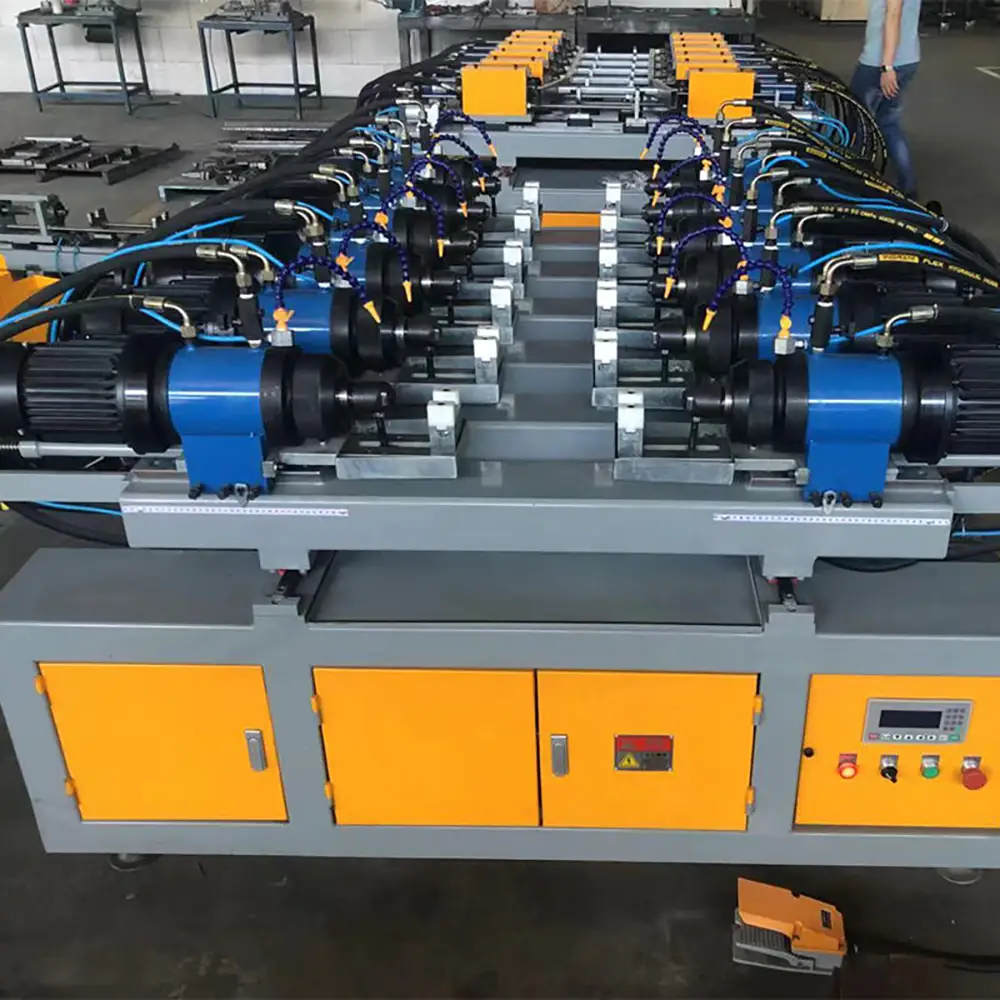 Automatic Metal Parts Riveting Machine