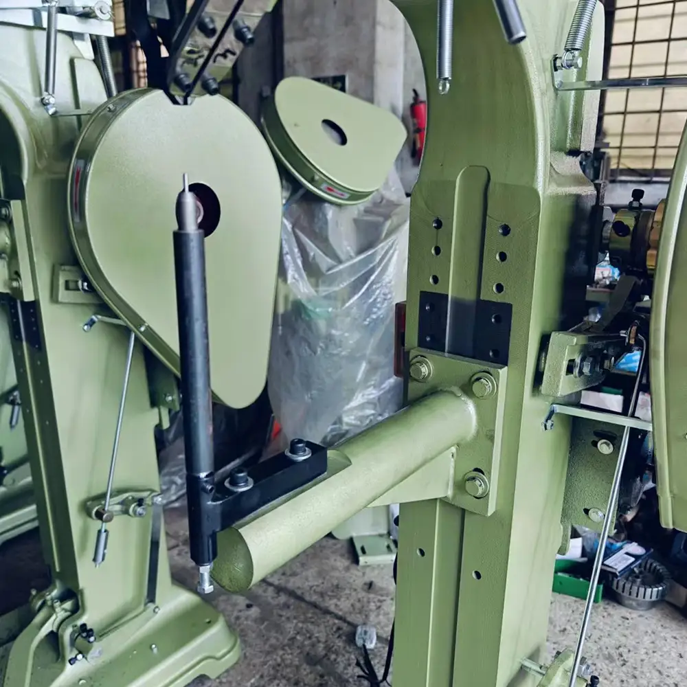 Large Luggage Riveting Machine