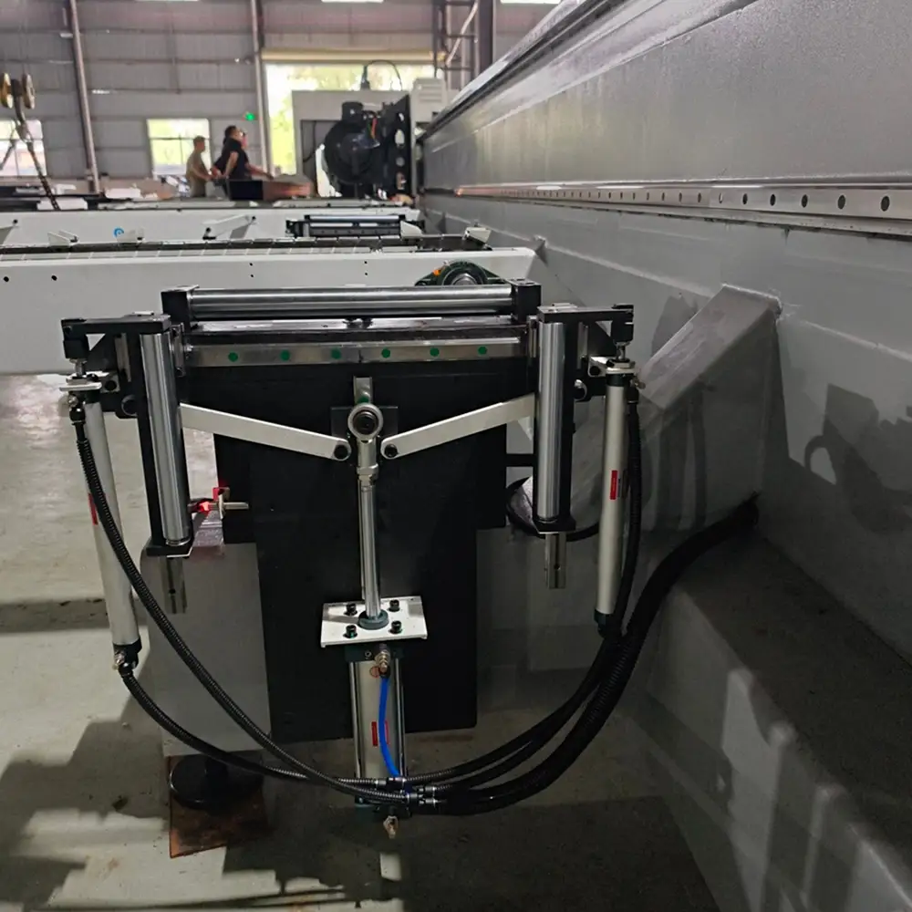 CNC Metal Pipe Laser Cutting Machine
