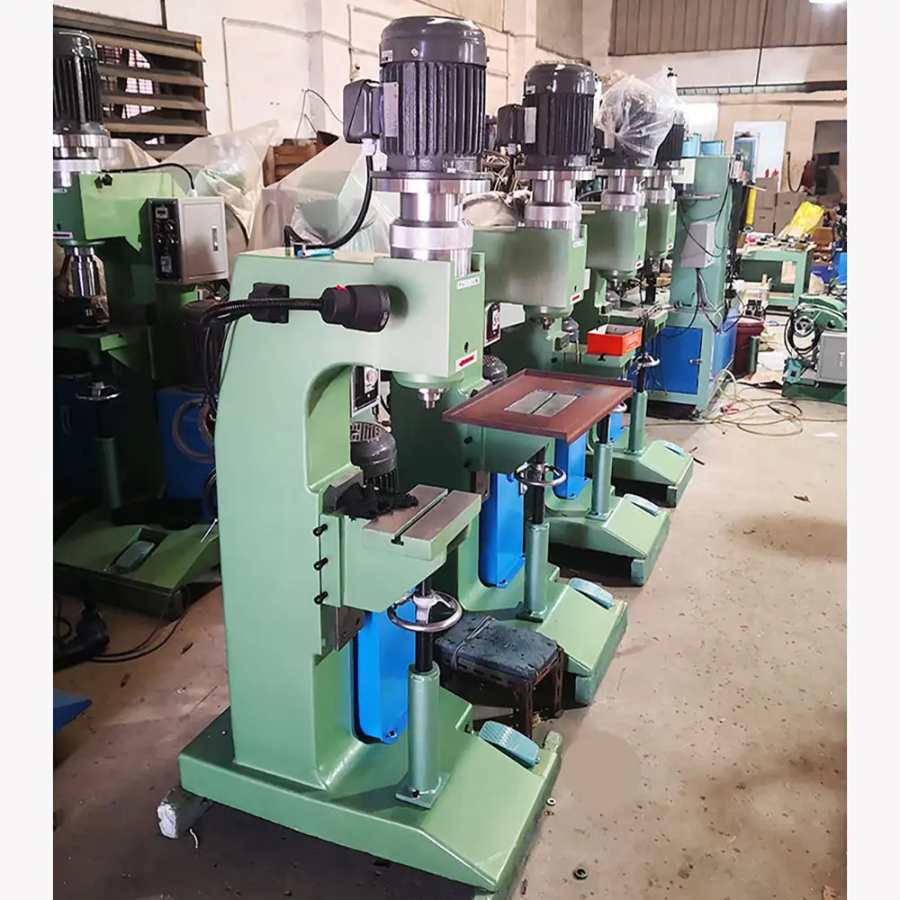 Rotated Head Riveting Machine