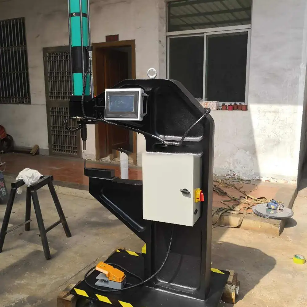 Sheet Metal Riveting Machine