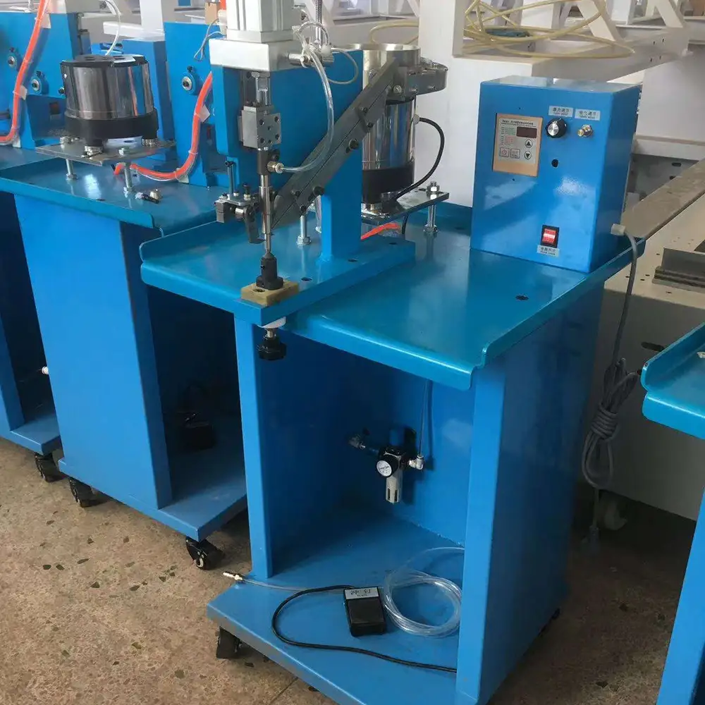 Automatic Metal Snap Button Attaching Machine