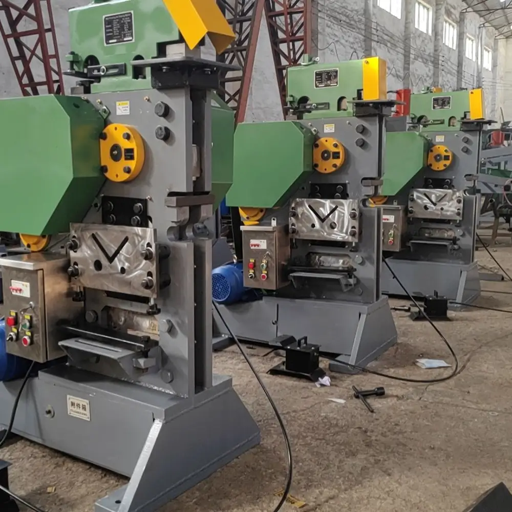 Long Hole Punching Machine