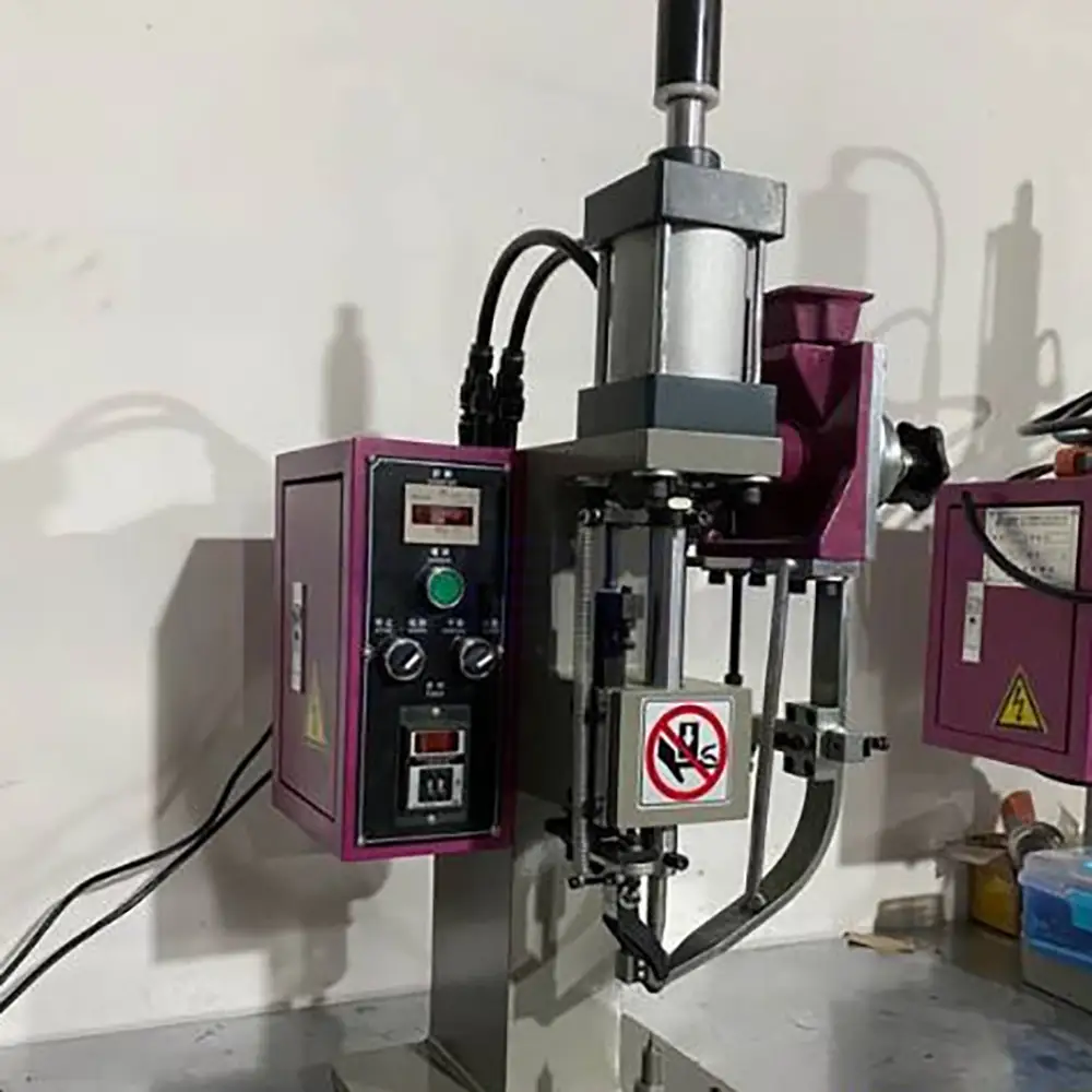 Glasses Frame Riveter