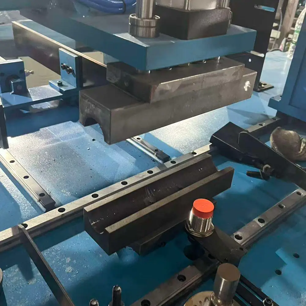 Conveyor Roller End Plugging Machine