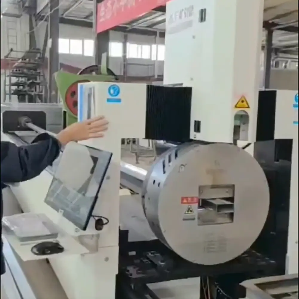 CNC Pneumatic Chuck Tube Laser Cutting Machine
