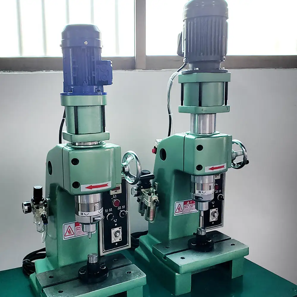 Pneumatic Riveting Machine