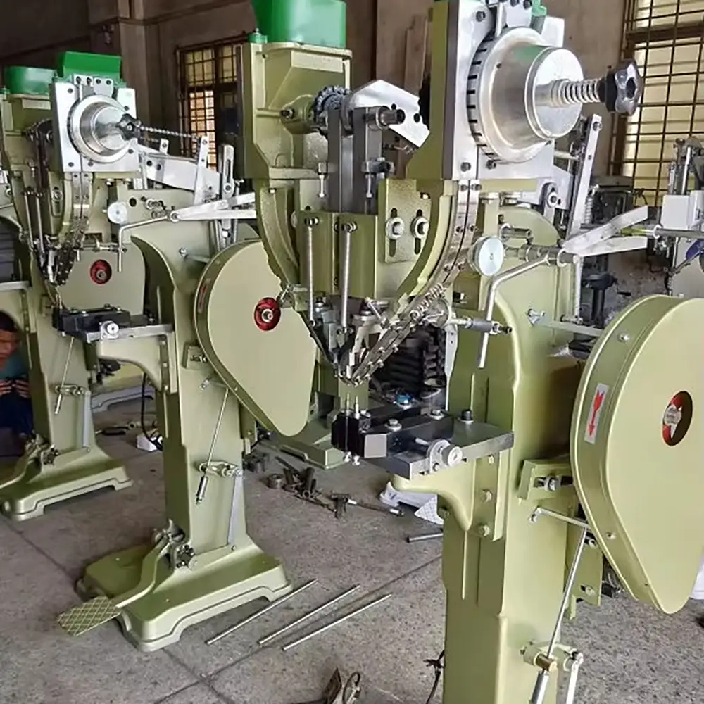 Shoe Eyelet Riveting Machine