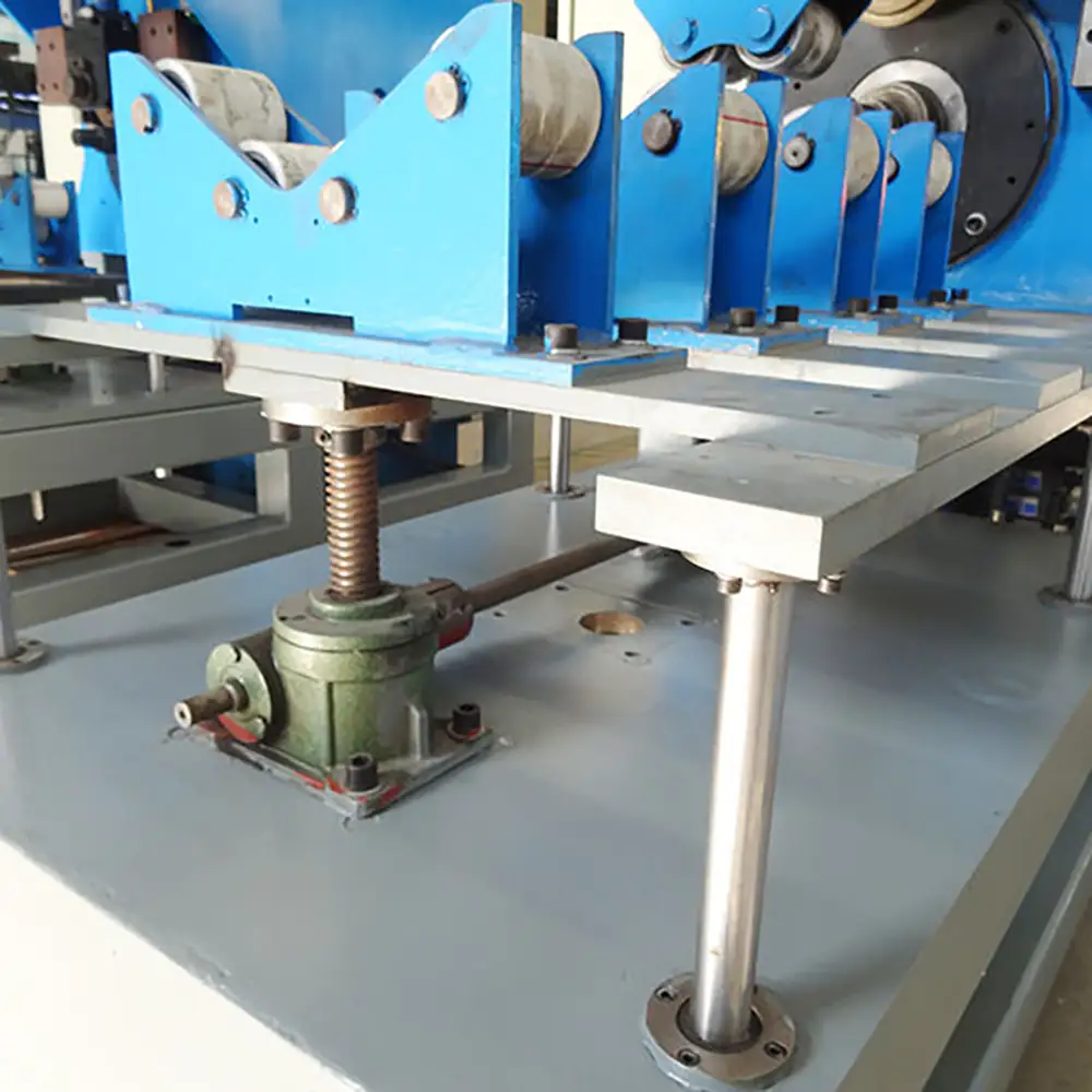 Pipe End Groove Forming Machine