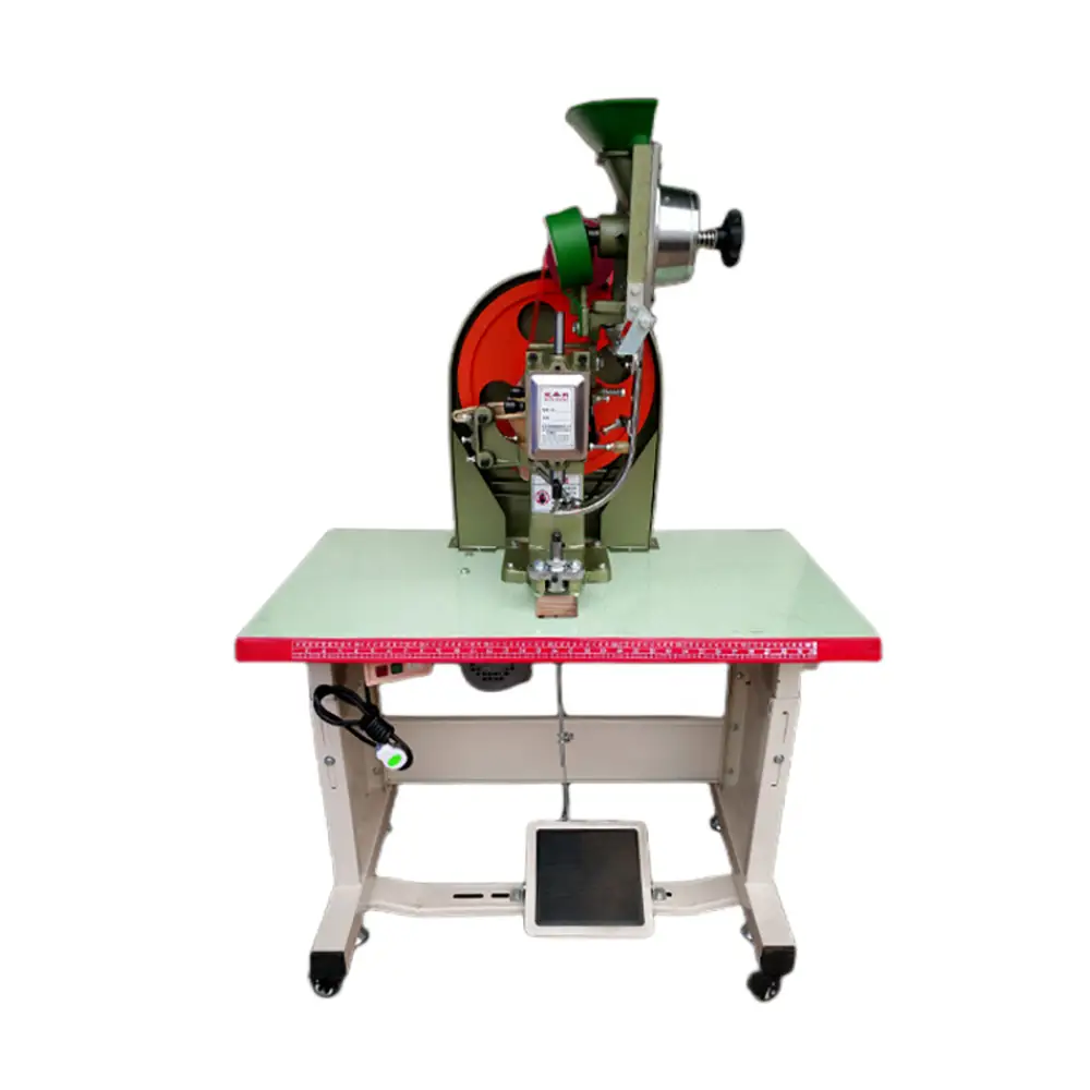 Small Hardware Auto Feeding Hollow PCB Circuit Board Clutch Plate Pneumatic Mini Eyelet Riveting Press Machine